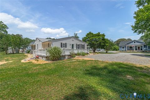 Tiny photo for 34 Oakland Street ST, Kilmarnock, VA 22482 (MLS # 2615596)