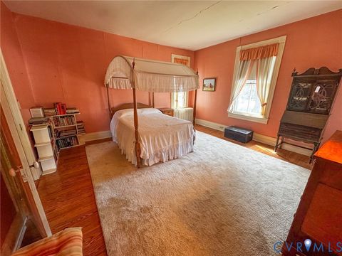Tiny photo for 410 Brunswick Avenue, Blackstone, VA 23824 (MLS # 2609163)