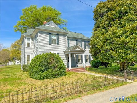 Tiny photo for 410 Brunswick Avenue, Blackstone, VA 23824 (MLS # 2609163)