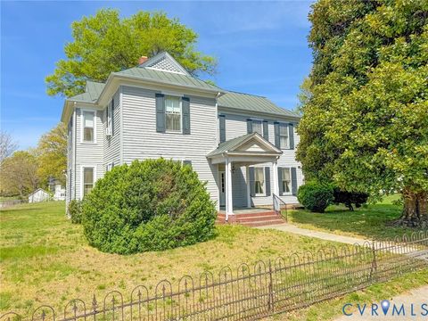 Photo of 410 Brunswick Avenue, Blackstone, VA 23824 (MLS # 2609163)