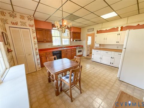 Tiny photo for 410 Brunswick Avenue, Blackstone, VA 23824 (MLS # 2609163)