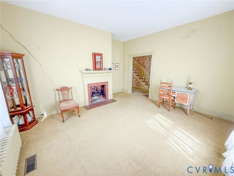 Tiny photo for 410 Brunswick Avenue, Blackstone, VA 23824 (MLS # 2609163)
