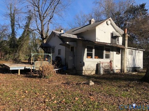 Tiny photo for 135 Atlantic Avenue, Claremont, VA 23899 (MLS # 2533540)