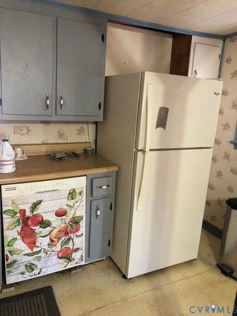 Tiny photo for 135 Atlantic Avenue, Claremont, VA 23899 (MLS # 2533540)