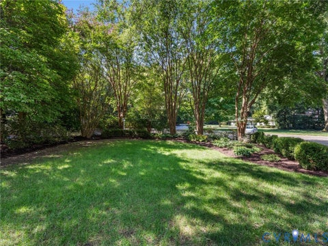 Tiny photo for 1 Greenway Lane, Richmond, VA 23226 (MLS # 2621210)