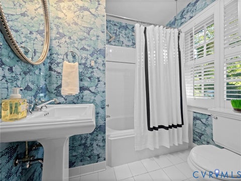 Tiny photo for 1 Greenway Lane, Richmond, VA 23226 (MLS # 2621210)