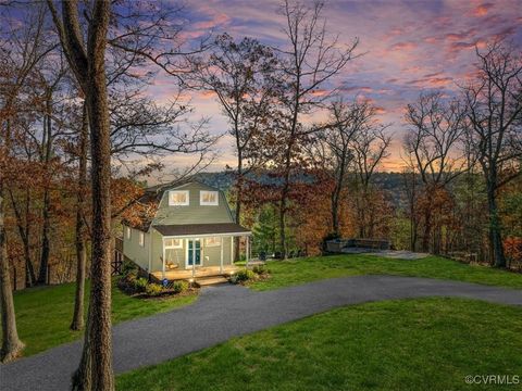 Photo of 885 South Maple Road, Mount Jackson, VA 22842 (MLS # 2429743)