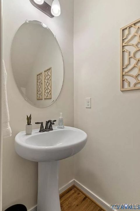 Tiny photo for 16913 Thornapple Run, Moseley, VA 23120 (MLS # 2616387)