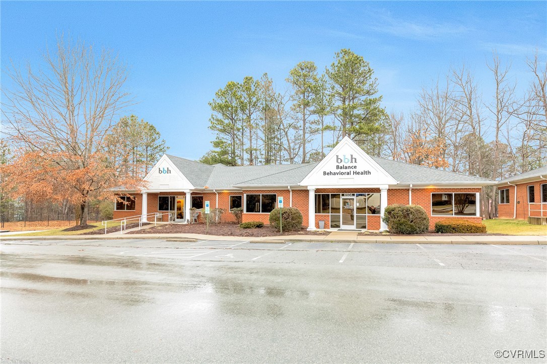 6500 Woodlake Village Circle