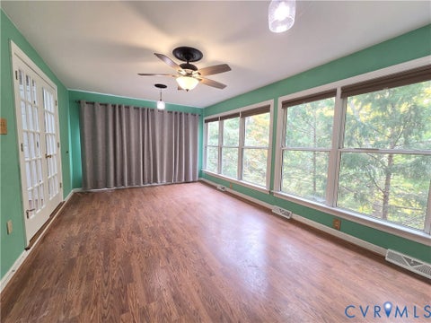 Tiny photo for 136 Popular Court, Farmville, VA 23901 (MLS # 2626868)