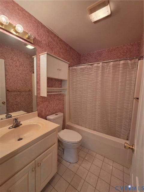 Tiny photo for 136 Popular Court, Farmville, VA 23901 (MLS # 2626868)