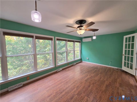 Tiny photo for 136 Popular Court, Farmville, VA 23901 (MLS # 2626868)
