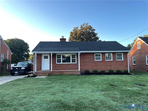 Photo of 2315 Dee Kay Drive, Henrico, VA 23228 (MLS # 2625799)