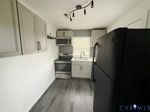Tiny photo for 2419 Everett Street, Richmond, VA 23224 (MLS # 2624880)