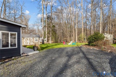 Tiny photo for 16 McCutcheon Avenue, Columbia, VA 23038 (MLS # 2606933)