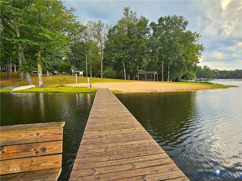 Tiny photo for 16 McCutcheon Avenue, Columbia, VA 23038 (MLS # 2606933)