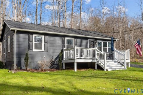 Tiny photo for 16 McCutcheon Avenue, Columbia, VA 23038 (MLS # 2606933)