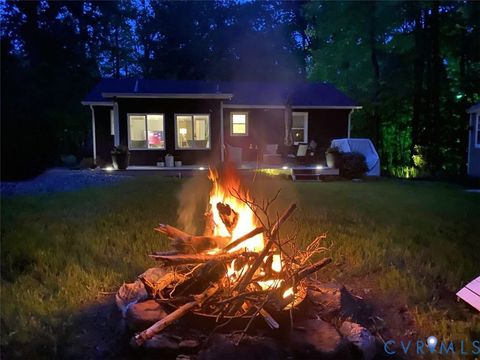 Tiny photo for 16 McCutcheon Avenue, Columbia, VA 23038 (MLS # 2606933)