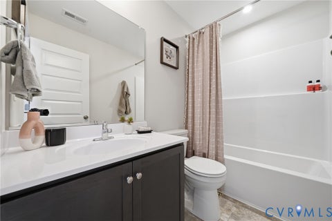 Tiny photo for 9802 Edgecraft Walk, Glen Allen, VA 23059 (MLS # 2625808)