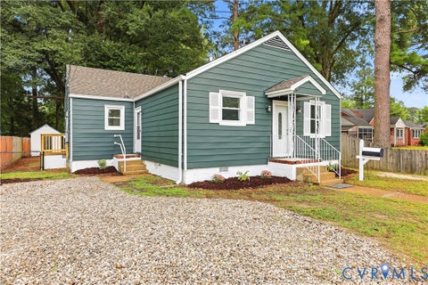 Tiny photo for 656 Battery Place, Colonial Heights, VA 23834 (MLS # 2624396)
