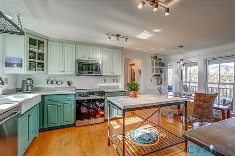 Tiny photo for 9581 Patrick Henry Highway, Roseland, VA 22967 (MLS # 2603230)