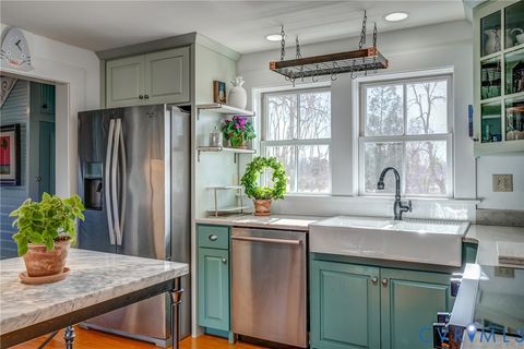 Tiny photo for 9581 Patrick Henry Highway, Roseland, VA 22967 (MLS # 2603230)