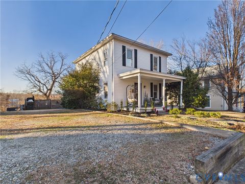 Photo of 313 N Bridge St. St, Farmville, VA 23901 (MLS # 2601890)