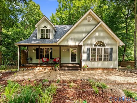 Photo of 7405 Kentucky Derby Drive, Midlothian, VA 23112 (MLS # 2616724)