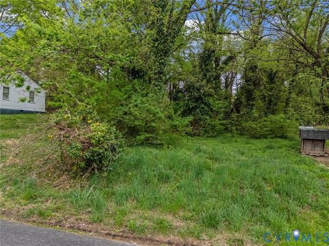 Photo of 626 Gilliam Street, Petersburg, VA 23803 (MLS # 2608657)