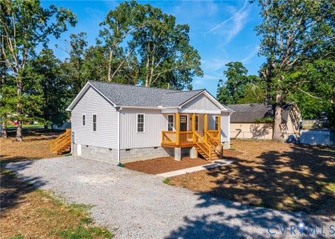 Tiny photo for 604 Luke Street, Blackstone, VA 23824 (MLS # 2624990)