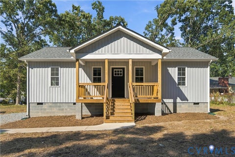 Photo of 604 Luke Street, Blackstone, VA 23824 (MLS # 2624990)