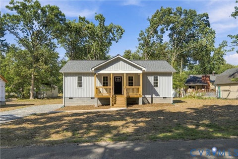 Tiny photo for 604 Luke Street, Blackstone, VA 23824 (MLS # 2624990)