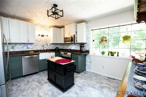 Tiny photo for 2953 Allen Farm Road, Farmville, VA 23901 (MLS # 2618075)