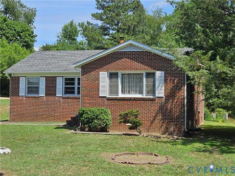 Photo of 147 Chase Street, Bowling Green, VA 22427 (MLS # 2616912)