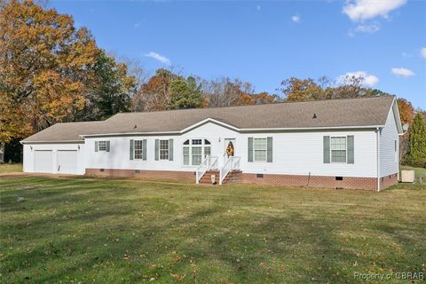 A home in Saluda