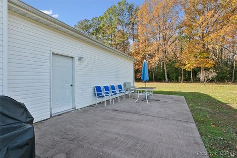 A home in Saluda