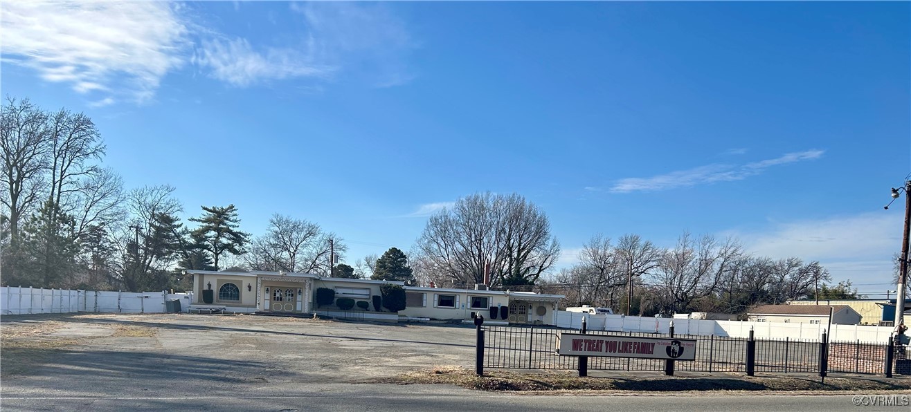 3810 Meadowbridge Road