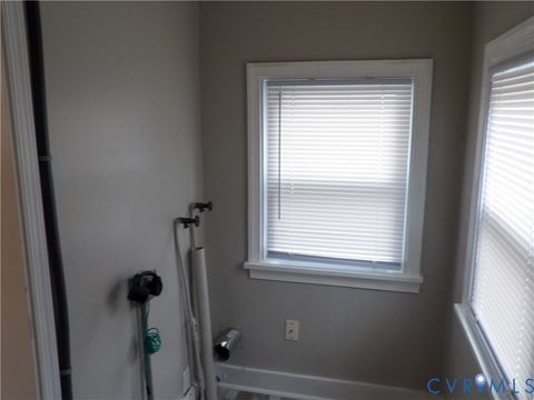 Tiny photo for 2710 Wellington Street, Richmond, VA 23222 (MLS # 2604750)