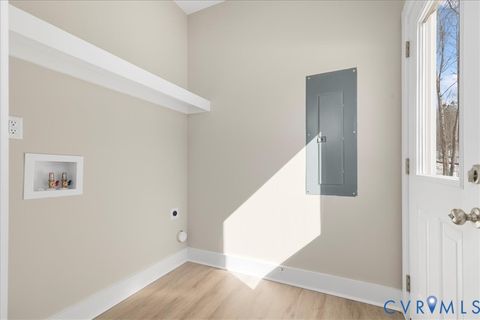 Tiny photo for 5386 Mountain Creek RD, Meherrin, VA 23942 (MLS # 2607823)