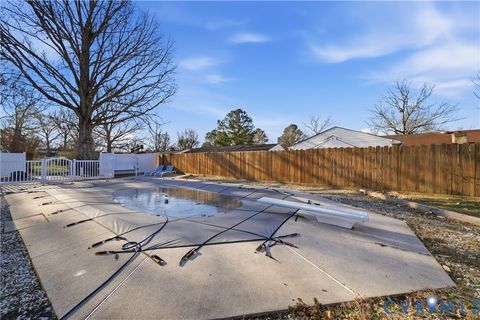 Tiny photo for 517 Windsor Gate Circle, Virginia Beach, VA 23452 (MLS # 2602464)