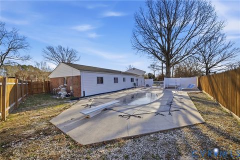 Tiny photo for 517 Windsor Gate Circle, Virginia Beach, VA 23452 (MLS # 2602464)