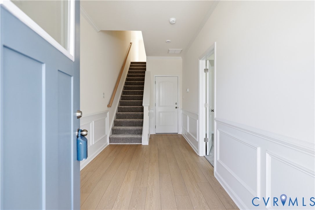 2423 Flora Boulevard