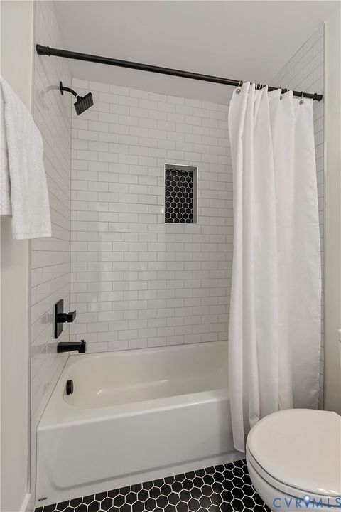 Tiny photo for 426 Hunt Avenue, Richmond, VA 23222 (MLS # 2601197)