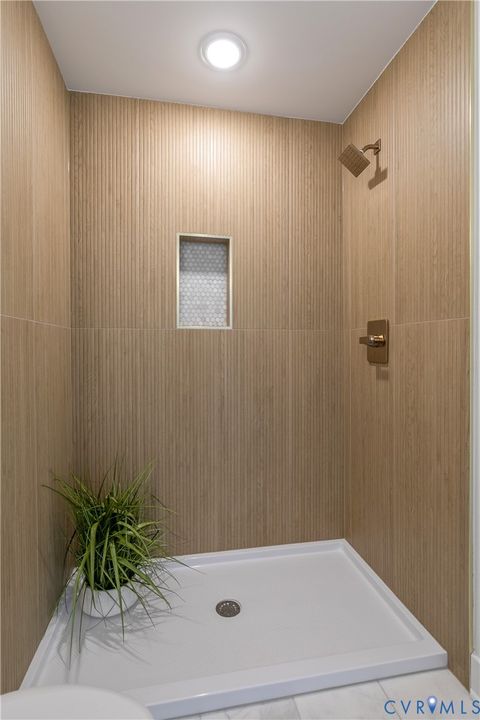 Tiny photo for 426 Hunt Avenue, Richmond, VA 23222 (MLS # 2601197)