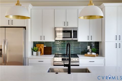 Tiny photo for 426 Hunt Avenue, Richmond, VA 23222 (MLS # 2601197)