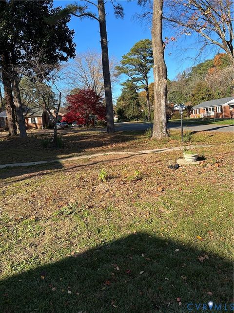 Tiny photo for 8002 TARKINGTON Drive, Richmond, VA 23227 (MLS # 2615207)