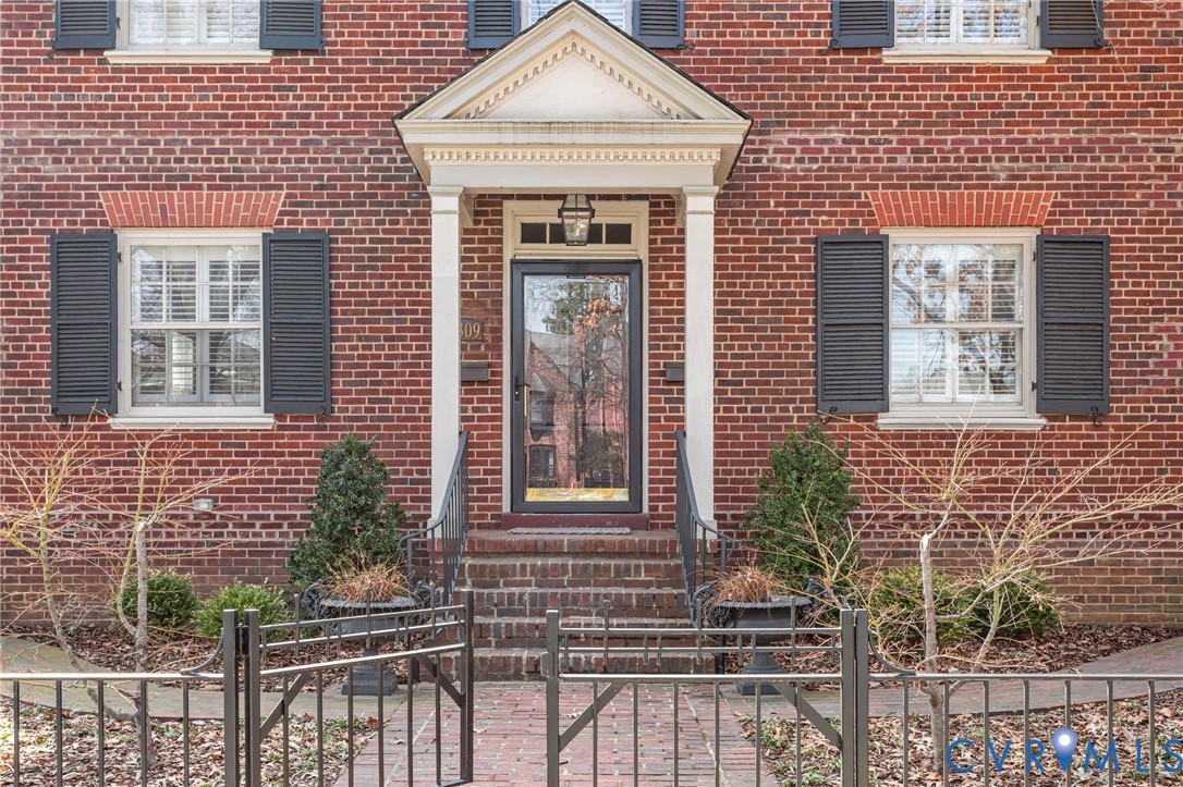 3309 Monument Avenue