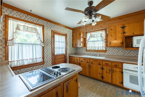 Tiny photo for 708 James Avenue, Colonial Heights, VA 23834 (MLS # 2622364)