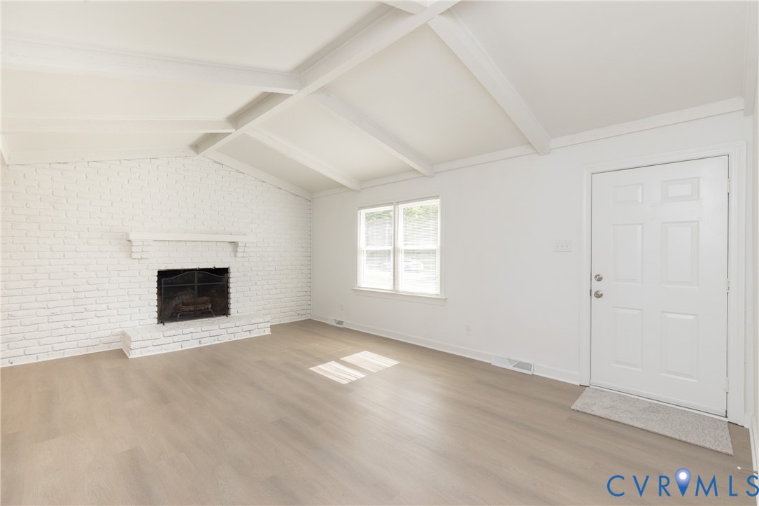 3230 Hollyglen Court