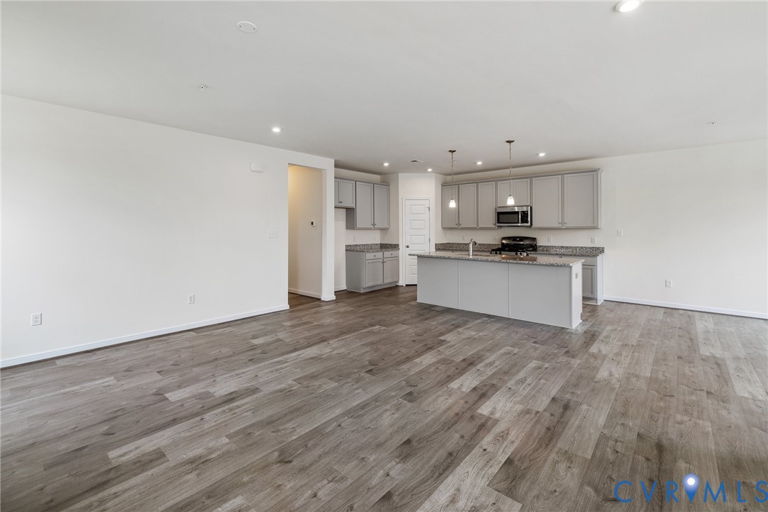 5309 Twisting Vine Lane 205